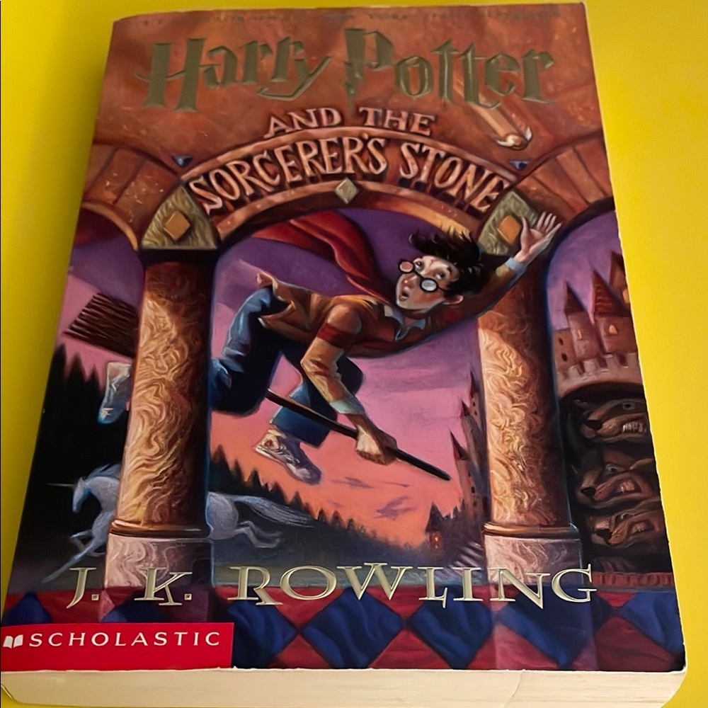 Harry Potter and the Sorcerer's Stone by J.K. Rowling - Red Cover